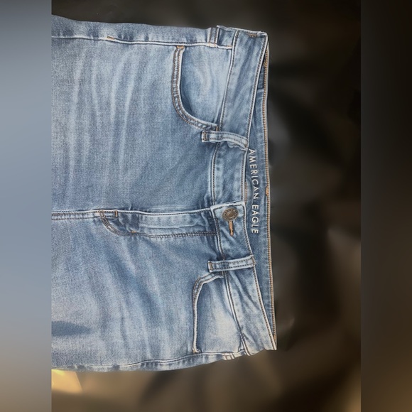 American Eagle “ne(x)t level stretch” ripped skinny jeans. size 14 REGULAR - Picture 3 of 4